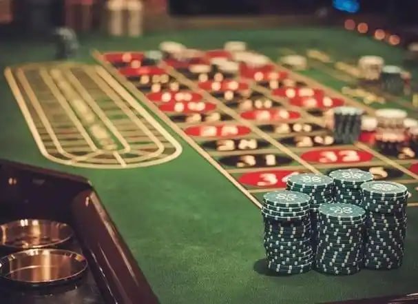 Pengguna mengakses Sports Betting di apk898a via perangkat mobile
